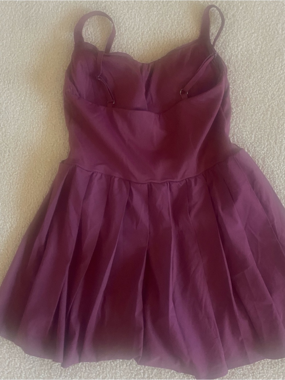 MEDIUM.  HALARA EASY PEEZY PLEATED ADJUSTABLE BUCKLE 2 IN 1 ACTIVE DRESS - Picture 12 of 13